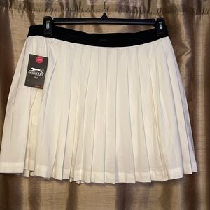 Slazenger  skort‎ white NWT